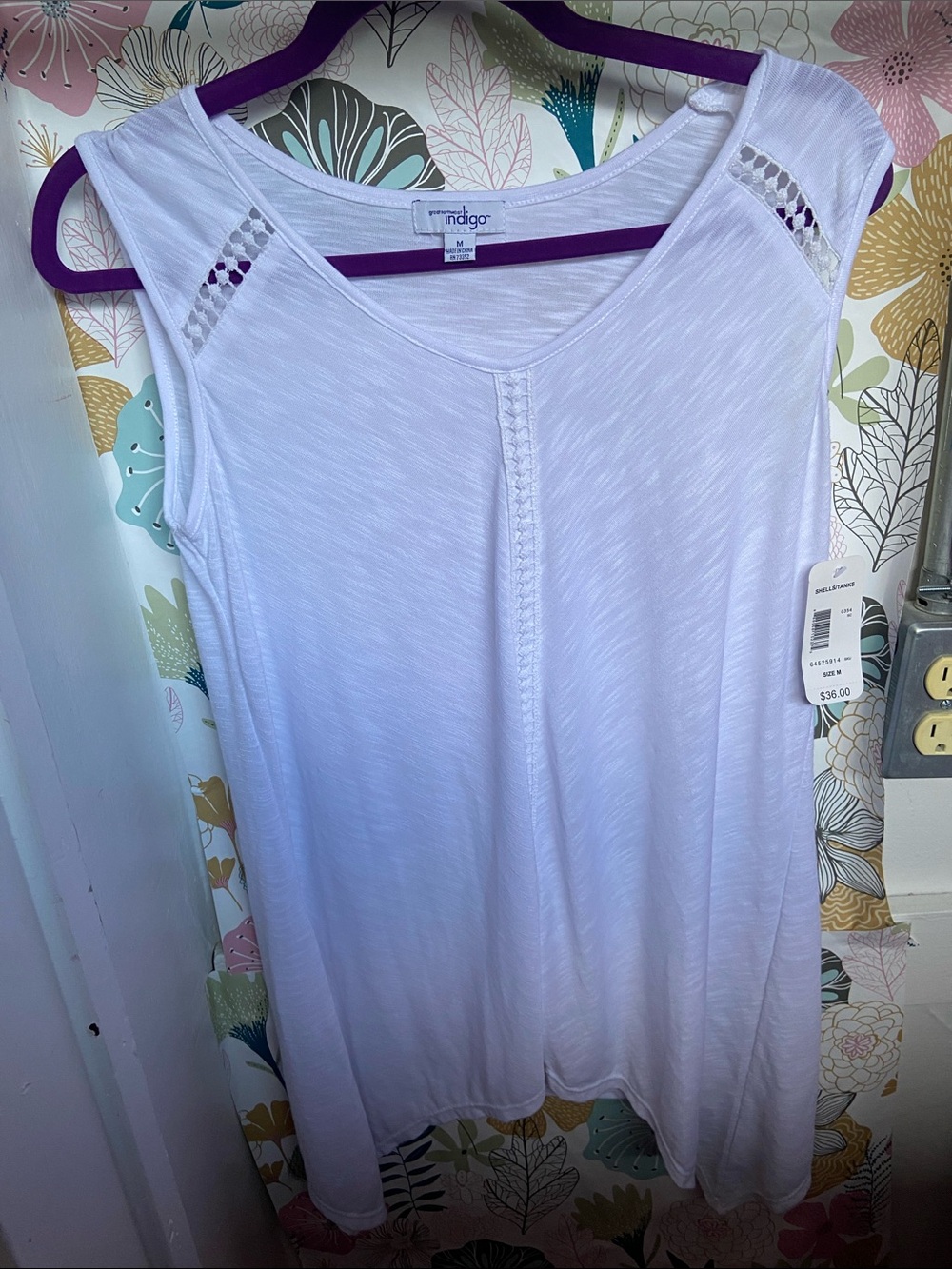 NWT Indigo White Crochet-Detail Sleeveless Tank size Meditm